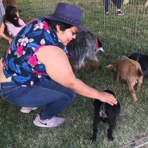 Meet your Posher, Georgina